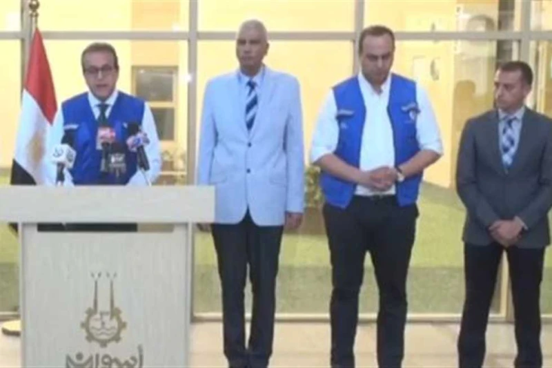 لا يوجد لدينا ما نخفيه.. أبرز تصريحات وزير الصحة بشأن الوضع الصحي في أسوان عقد الدكتور خالد عبدالغفار، نائب رئيس مجلس الوزراء للتنمية البشرية وزير