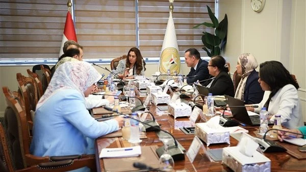 وزيرة التنمية المحلية تستقبل ممثل برنامج الأمم المتحدة الإنمائي بمصر لبحث التعاوناستقبلت الدكتورة منال عوض وزيرة التنمية المحلية ،أليساندرو فراكاسيتي