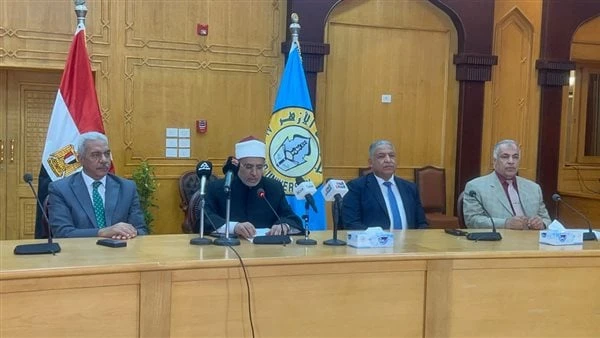 داود: الأزهر يتكفل بمصاريف الدراسة لطلاب فلسطين الوافدين أكد الدكتور سلامة داود رئيس جامعة الأزهر، في المؤتمر الصحفي لإعلان نتيجة تنسيق كليات جامعة