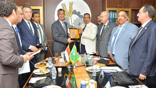 وزير التموين يوجه بانتظام معدلات توريد المكرونة بالمنظومة التموينية والحرة حرص الدكتور شريف فاروق وزير التموين والتجارة الداخلية، على زيارة غرفة