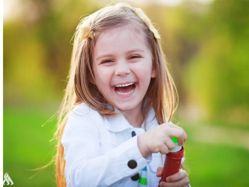 دراسة: الضحك يقدم فائدة كبيرة لصحة العينين منوعات متابعة - واعوجدت دراسة جديدة أن الضحك الذي ارتبط بتخفيف التوتر والألم المزمن وتقوية جهاز المناعة،