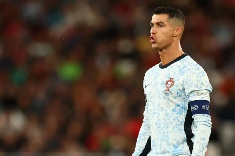 مواعيد أبرز مباريات الأحد 8 سبتمبر 2024 تواصل فرق كرة القدم منافساتها، اليوم الأحد، سواء على التأهل للمسابقات القارية أو على مكان في كأس العالم 2026.