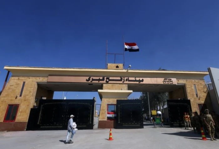 الممثل الأعلى للشؤون الخارجية بالاتحاد الأوروبي يصل إلى معبر رفح وصل الممثل الأعلى للشؤون الخارجية والسياسة الأمنية للاتحاد الأوروبي، جوزيب بوريل إلى معبر رفح من الجانب المصري، قبل