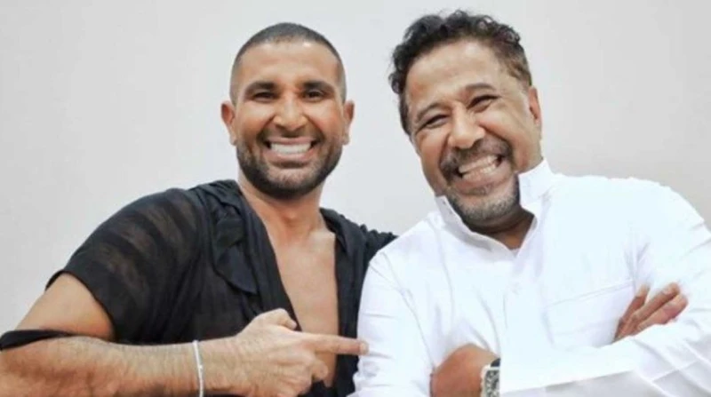 خبز وماء وصفعات والده.. أسرار الشاب خالد في بيت السعد خرج نجم الأغنية الجزائري الشاب خالد بمجموعة من التصريحات القوية، كاشفا عن العديد من الأسرار