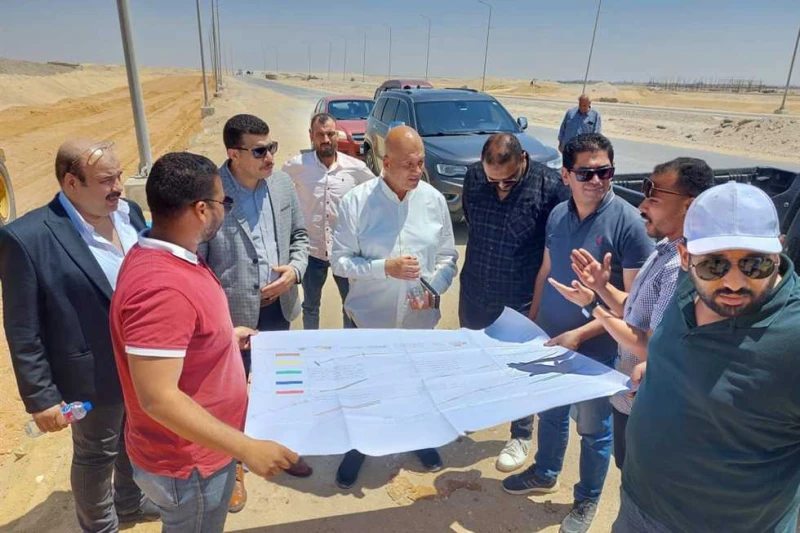 مسؤولو الإسكان يتفقدون مشروعات الطرق والمرافق الجاري تنفيذها بمدينة سفنكس الجديدة قام المهندس أحمد عمران، مساعد نائب رئيس هيئة المجتمعات العمرانية