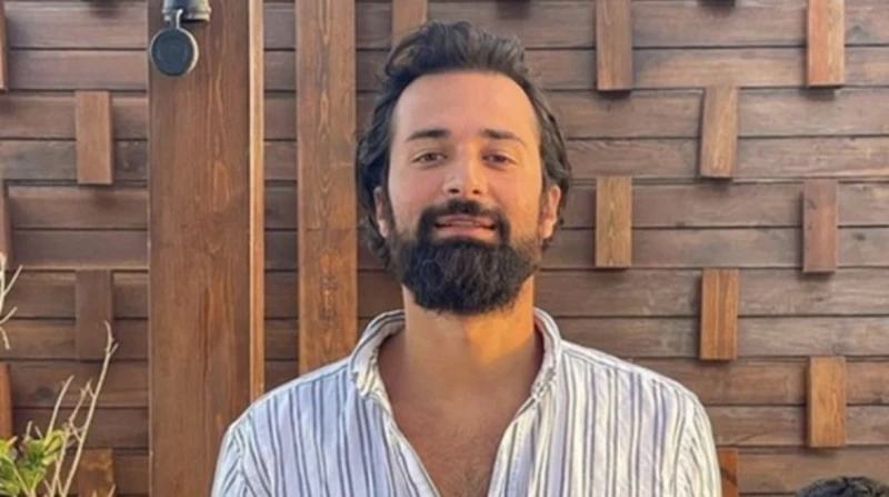 السبكي ينشر برومو فيلم عاشق وهذا موعد طرحه في السينما نشر المنتج أحمد السبكي، البرومو التشويقي لفيلمه الجديد عاشق، بطولة الفنان أحمد حاتم.ومن المقرر