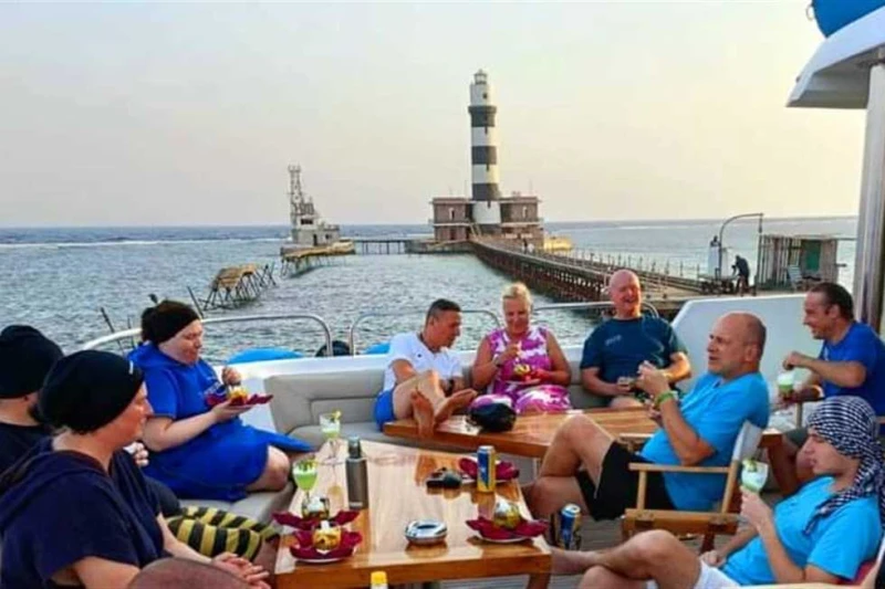 أشهرها أبو الكيزان وجزر الأخوين.. فنارات البحر الأحمر تجذب السائحين وترشد السفن للإبحار الآمنتنتشر الفنارات البحرية المقامة علي الجزر البحرية واهمها الأخوين وأبو الكيزان والأشرفي ب