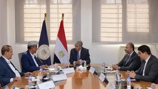 شريف فتحي: المناخ الاستثماري السياحي في مصر يتيح العديد من الفرص الجاذبةالتقى شريف فتحي وزير السياحة والآثار، مع الشيخ عبد المحسن الحكير المالك رئيس
