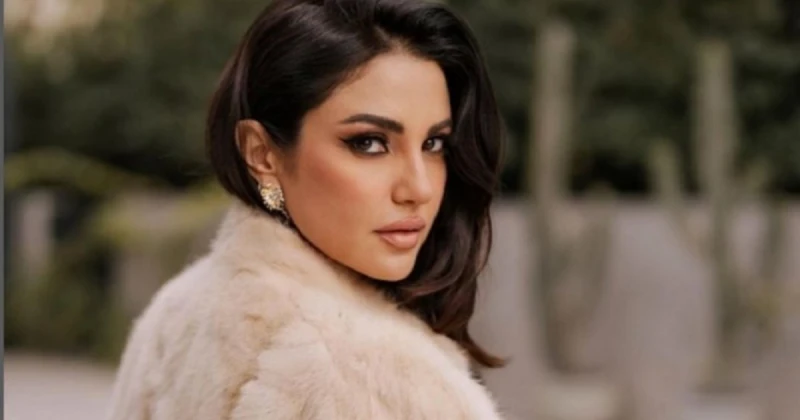 باناقة و شياكة لا توصف.. درة التونسية تتألق بلوك لامع تعرف على التالي باناقة و شياكة لا توصف.. درة التونسية تتألق بلوك لامع، أبهرت الممثلة درة