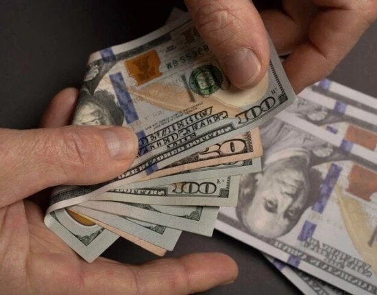 تراجع الأخضر.. سعر الدولار في مصر اليوم الإثنين 9 سبتمبر 2024 خدمات خدمات تراجع الأخضر.. سعر الدولار في مصر اليوم الإثنين 9 سبتمبر 2024 سعر الدولار