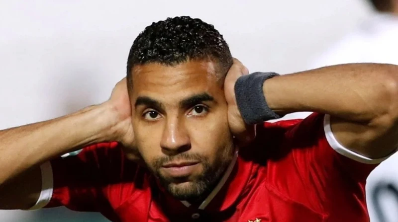 طلاسم المرض.. داعية يكشف صحة سحر مؤمن زكريا قال الداعية أشرف عبد الجواد، إنه لا يستبعد صحة المتداول بشأن العثور على سحر يمرض لاعب كرة القدم مؤمن ذكريا، كونه أمر قرآني لا ينكر، وذكر