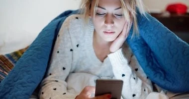 6 طرق فعالة للحفاظ على العين من الإجهاد بسبب الموبايل صحة وطب يتعرض معظمنا لإجهاد العين بسبب استخدام الشاشات سواء كان الموبايل أو أجهزة الكمبيرتر،