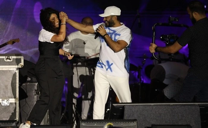 معلمين.. آيتن عامر تنشر مقطع فيديو وهي تغنى مع تامر حسنيشاركت الفنانة آيتن عامر، مقطع فيديو، وهي تغني مع الفنان تامر حسني، أغنيته الجديدة معلمين،