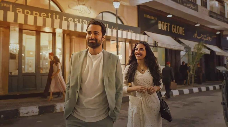 خناقة الإفيهات.. من الساطي على إرث الضاحك الباكي؟ أثار مسلسل عمر أفندي جدلا واسعا في الأوساط الفنية المصرية بعد اتهامات بسرقة إفيه من فيلم غزل البنات للفنان الراحل نجيب الريحاني، ف