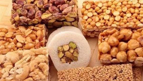 حلويات المولد النبوي .. المكونات الأساسية لصنع السمسميةتعتبر حلويات المولد النبوي من التقاليد الجميلة في العديد من البلدان العربية، إليك بعض الأنواع
