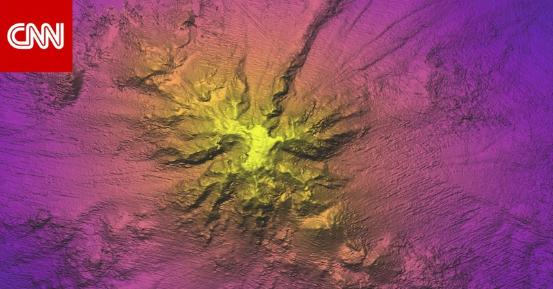 اكتشاف جبل تحت الماء يضاهي ارتفاعه برج خليفة بأربعة أضعاف تكنولوجيا دبي، الإمارات العربية المتحدة () -- تخيل أربع ناطحات سحاب بارتفاع برج خليفة، أطول