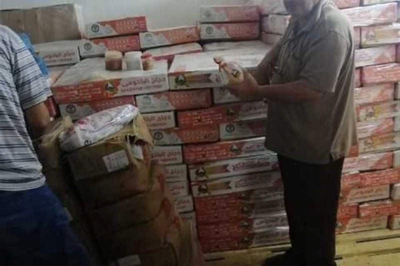 ضبط 5.6 أطنان دواجن ولحوم مجمدة مجهولة المصدر في حملات رقابية بالعاشر من رمضان كثفت الأجهزة الرقابية بالشرقية، بالتنسيق مع مديريتي التموين،والطب البيطري، والرقابة الإدارية،ومباحث ا