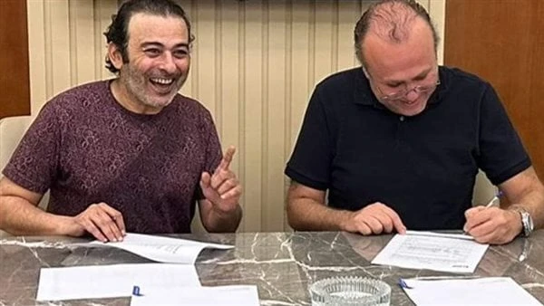 تعاقد على عمل جديد.. المتحدة تستجيب ل أحمد عزمياستجابت الشركة المتحدة للخدمات الإعلامية للفنان أحمد عزمي بعد مطالبته بالعمل معهم وتعاقدوا معه على