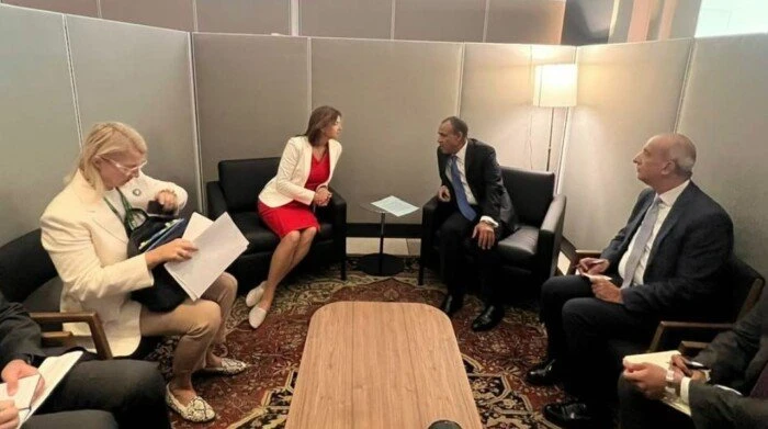 وزير الخارجية يعرب عن قلق مصر البالغ من التصعيد الخطير في جنوب لبنانالتقى الدكتور بدر عبد العاطي وزير الخارجية والهجرة، اليوم الأحد، ب نائبة رئيس الوزراء ووزيرة الشئون الخارجية وال