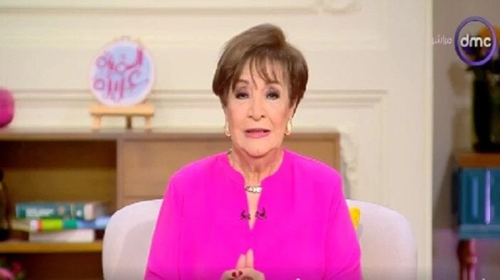 سناء منصور تكشف عن كواليس ذكرياتها مع فؤاد المهندس: لن أنسى له هذه الخدمةتحدثت الإعلامية سناء منصور، خلال برنامجها السفيرة عزيزة، عن موقف لا تنساه للفنان الراحل فؤاد المهندس، بالتز