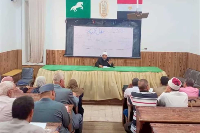 الشرقية الأزهرية تناقش الاستعدادات النهائية لاستقبال العام الدراسي الجديد عقد الدكتور السيد الجنيدي، رئيس الإدارة المركزية لمنطقة الشرقية الأزهرية،