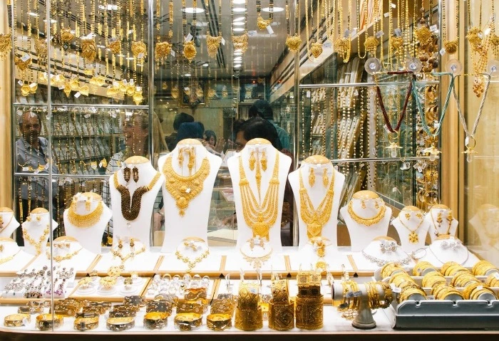 أسعار الذهب وتطورات المعدن الأصفر خلال 17 يوما، هتتفاجئ من الرقم سعر الذهب اليوم، شهدت أسعار الذهب ارتفاعات كبيرة منذ مستهل شهر سبتمبر الجاري وحتي منتصف الشهر.رحلة أسعار الذهب عيار