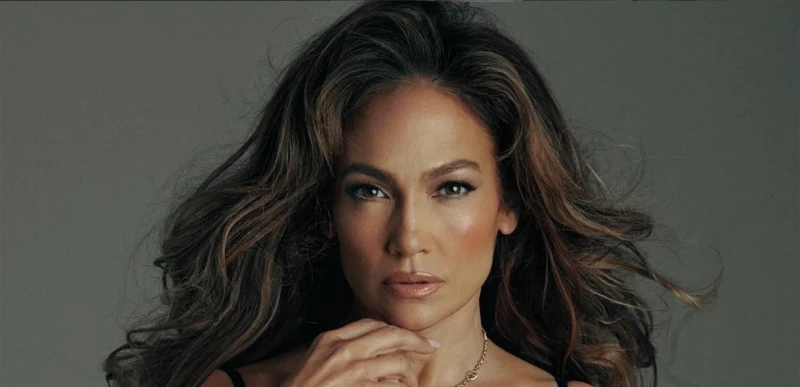 بعمر ال 55.. جنيفر لوبيز بإطلالة فاضحة بعد طلاقها من بن أفليك شاهدوا الصور تعرف على التالي بعمر ال 55.. جنيفر لوبيز بإطلالة فاضحة بعد طلاقها من بن أفليك شاهدوا الصور، شاركت النجمة 