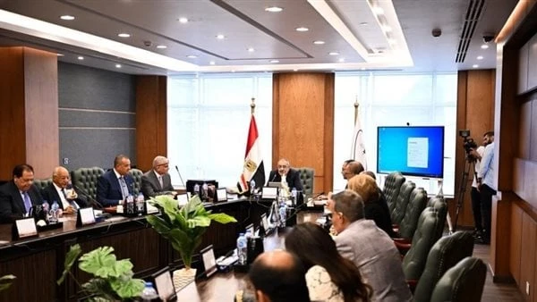 جامعة الملك سلمان: تحسين البنية التحتية .. وافتتاح مبان جديدةعقد مجلس أمناء جامعة الملك سلمان الدولية اجتماعه الدوري بمقر وكالة الفضاء المصرية برئاسة