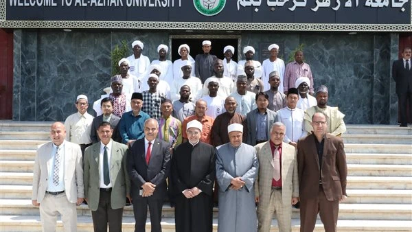 رئيس جامعة الأزهر لأئمة أفريقيا وآسيا: الدعوة رسالة الرسل وأنتم ورثة الأنبياءأكد الدكتور سلامة جمعة داود، رئيس جامعة الأزهر، أن الدعوة رسالة الأنبياء