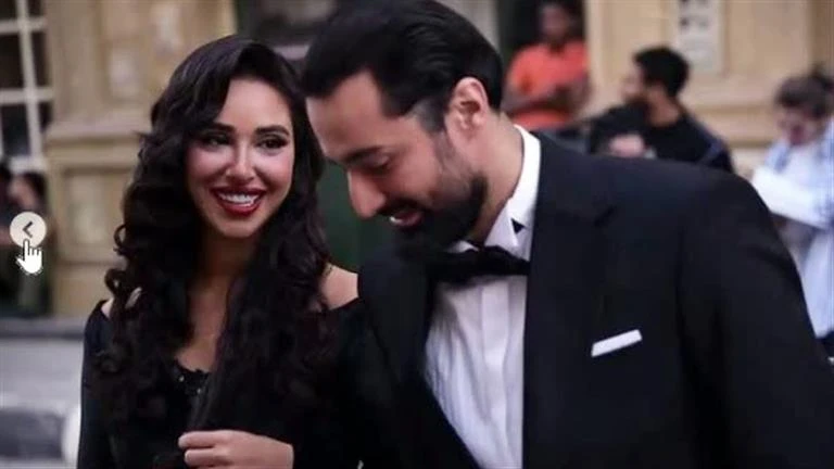 فنون: آية سماحة تنشر فيديو رقصة رومانسية مع أحمد حاتم وتعلق: طريقة عمل الكفتة 01:01 ص الخميس 05 سبتمبر 2024 نشرت الفنانة آية سماحة مقطع فيديو مع الفنان أحمد حاتم عبر حسابها بموقع إ