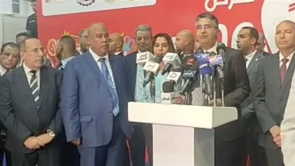 افتتاح معرض أهلا مدارس..خصومات مناسبة على السلع لتخفيف العبء عن الأسر المصريةأشاد أيمن العشري رئيس غرفة القاهرة التجارية بجهود الدولة في دعم معرض أهلا مدارس الرئيسي الذي انطلق اليو