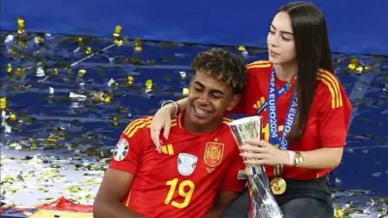 -صديقة نجم برشلونة السابقة تستفزة بصورة جديدة .. صورة .. نشرت أليكس باديلا، الصديقة السابقة للاعب الفريق الأول لكرة القدم بنادي برشلونة، لامين يامال،