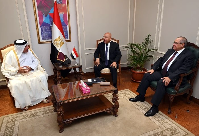 أبرزها محطات الحاويات، وزير الصناعة يبحث زيادة الاستثمارات القطرية في مصر استقبل الفريق مهندس كامل الوزير، نائب رئيس مجلس الوزراء للتنمية الصناعية