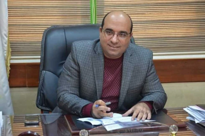 افتتاح الفرع الثالث للمجمعات الاستهلاكية بحدائق الياسمين لتوفير السلع بأسعار مخفضة افتتح المهندس محمد عبدالله رئيس جهاز مدينة حدائق اكتوبر والمهندس عادل رشدي رئيس شركة النيل للمجمع