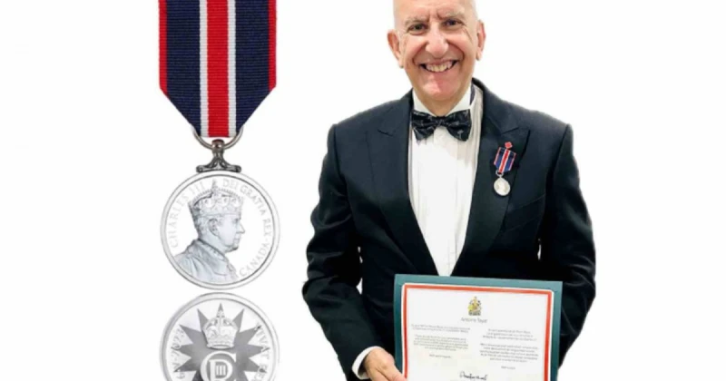 تقديرا لإنجازاته البارزة.. انطوان طيار ينال ميدالية تتويج الملك تشارلز الثالث الوسام النادر والأرفع مستوى تعرف على التالي تقديرا لإنجازاته البارزة.. انطوان طيار ينال ميدالية تتويج 