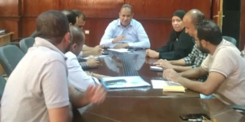 ضمن حياة كريمة.. رئيس مدينة إسنا يناقش مستحدات مشروعات المرافق ناس وخدمات عقد الدكتور محمد رزق رئيس مركز ومدينة إسنا، جنوب محافظة الأقصر، فعاليات