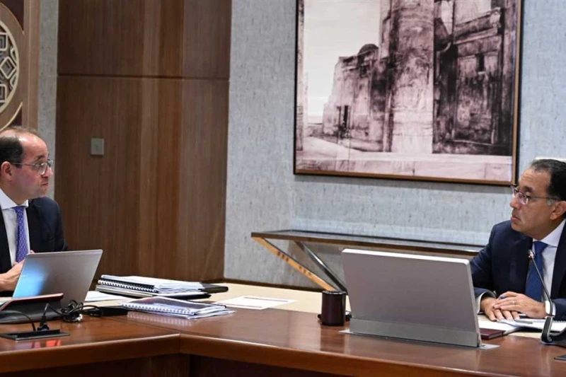 توجيه من مدبولي لوزير المالية: أولوية الإنفاق لتحسين مستوى معيشة المواطنين ناقش الدكتور مصطفى مدبولي، رئيس مجلس الوزراء، مساء اليوم، في اجتماع عقده