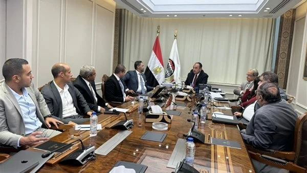 وزير قطاع الأعمال العام يتابع تطبيق برنامج تخطيط الموارد بالشركات التابعةعقد المهندس محمد شيمي وزير قطاع الأعمال العام، اجتماعا مع المهندس محمد سامي