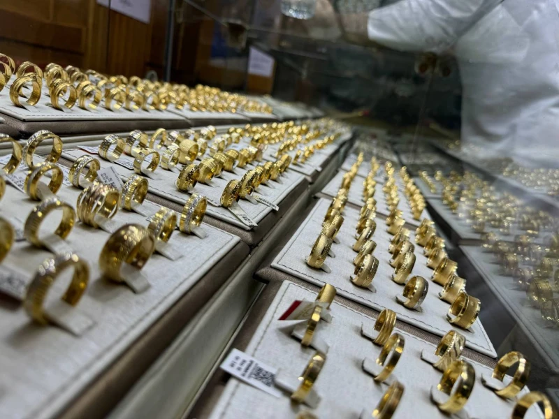 أسعار الذهب اليوم 13-9-2024 تقفز إلى مستويات جديدة وهذا ثمن عيار 21 الآنأسعار الذهب اليوم 13-9-2024 تقفز إلى مستويات جديدة وهذا ثمن عيار 21 الآن..