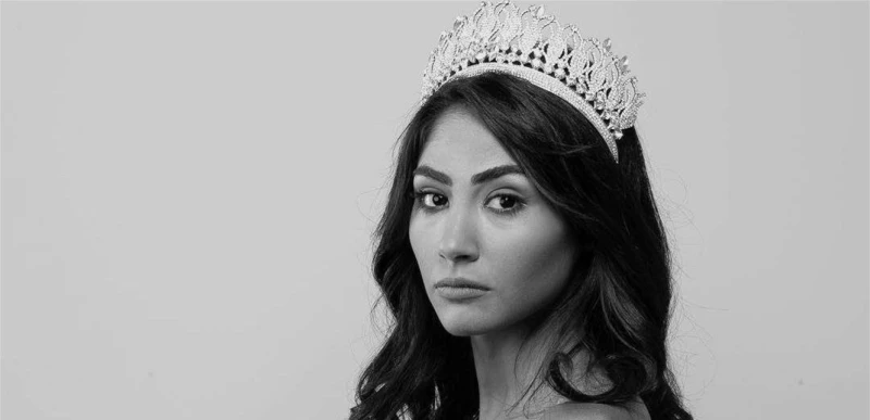 حاسة ببلاطة على صدري.. هذه اللحظات الأخيرة في حياة ملكة جمال لبنان السابقة للإغتراب! تعرف على التالي حاسة ببلاطة على صدري.. هذه اللحظات الأخيرة في