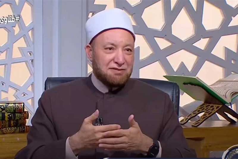 هل يجوز السفر لتشجيع فريق رياضى بغياب من العمل؟.. أمين الفتوى يجيب (فيديو) أجاب الدكتور عويضة عثمان، أمين الفتوى بدار الإفتاء المصرية، على سؤال هل يجوز السفر لمتابعة كرة قدم لفريق 