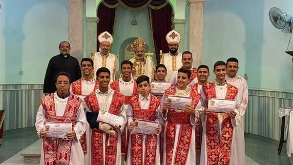 الأنبا توما يترأس قداس سيامة شمامسة الدفعة الثالثة من مدرسة الألحان بالإيبارشيةصور ترأس اليوم، نيافة الأنبا توما حبيب، مطران إيبارشية سوهاج للأقباط