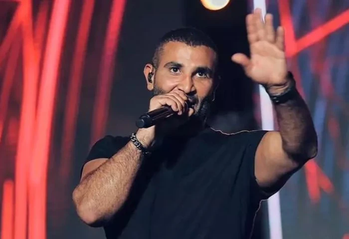 تصل إلى 10 آلاف جنيه، أسعار تذاكر حفل أحمد سعد بمهرجان الموسيقى العربية يستعد الفنان أحمد سعد، لإحياء حفل غنائي مميز، يوم 19 أكتوبر المقبل، ضمن حفلات