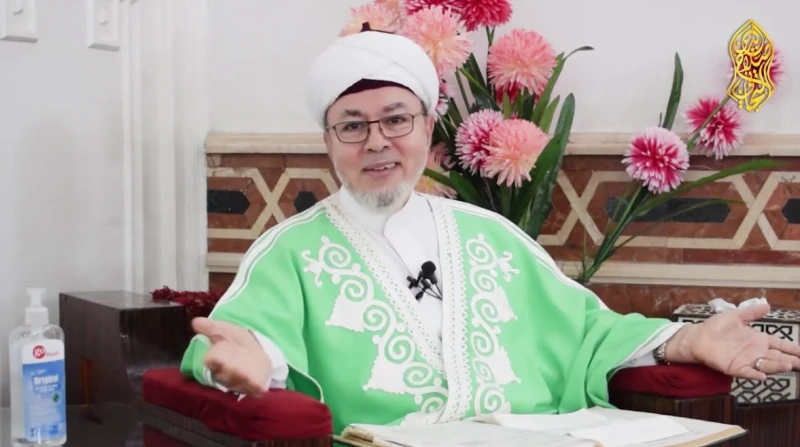 معزول منذ 2017.. الطريقة التجانية تتبرأ من صلاح الدين التيجاني تبرأت الطريقة التجانية من صلاح الدين التيجاني، بعد أزمته الأخيرة واتهامه بالتحرش الجنسي، مؤكدة أنه فرد عامي وليس عالم