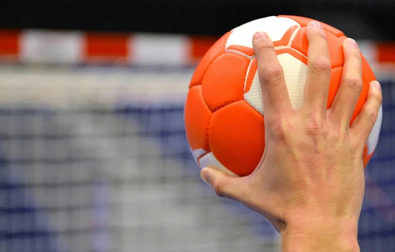 -المغرب يشارك في بطولة إفريقيا لكرة اليد للفتيان بتونس .. انطلقت اليوم الخميس بمدينة المهدية (تونس)، الدورة العشرين لبطولة إفريقيا لكرة اليد للفتيان