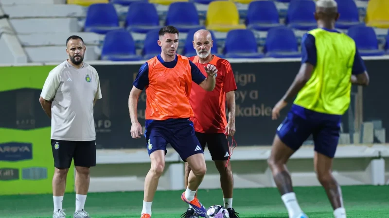 -رسميا .. بيولي يرد على اتفاقه مع الاتحاد قبل التوقيع مع النصر .. كشف الإيطالي ستيفانو بيولي المدير الفني لنادي النصر، حقيقة اتفاقه وتوقيعه مسبقا مع نادي الاتحاد، قبل أن يتم التراج