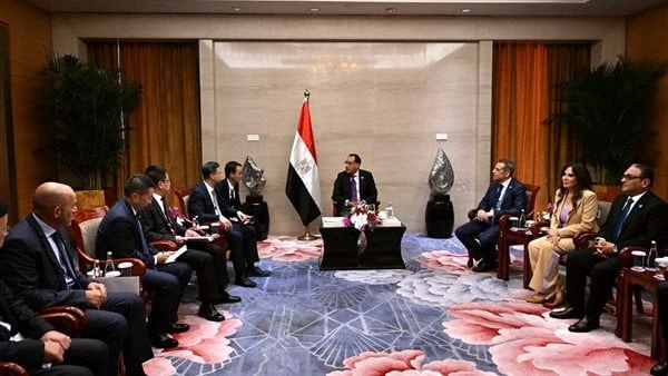 مدبولي: مصر تدرس عروض لتنفيذ المدينة الطبية وتوسيع مطارات وتصنيع الفوسفاتعلى هامش مشاركته نيابة عن الرئيس عبدالفتاح السيسي، رئيس الجمهورية، في قمة