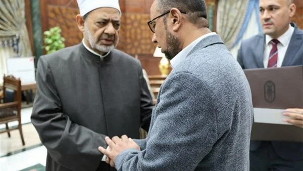 الإمام الإنسان.. ماذا فعل شيخ الأزهر مع والد إبراهيم ياسر رابع الثانوية الأزهرية؟حرص فضيلة الإمام الأكبر الدكتور أحمد الطيب، شيخ الأزهر الشريف، اليوم
