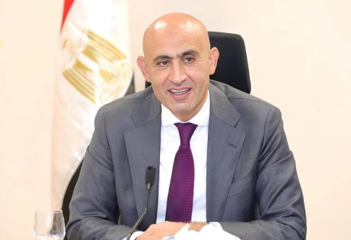 وزير التعليم يحدد رسوم أداء خدمة القيد والتسجيل والحفظ الإلكتروني أصدر محمد عبد اللطيف وزير التربية والتعليم والتعليم الفني كتابا دوريا بشأن تنظيم إجراءات وآليات تحصيل قيم مقابل أد