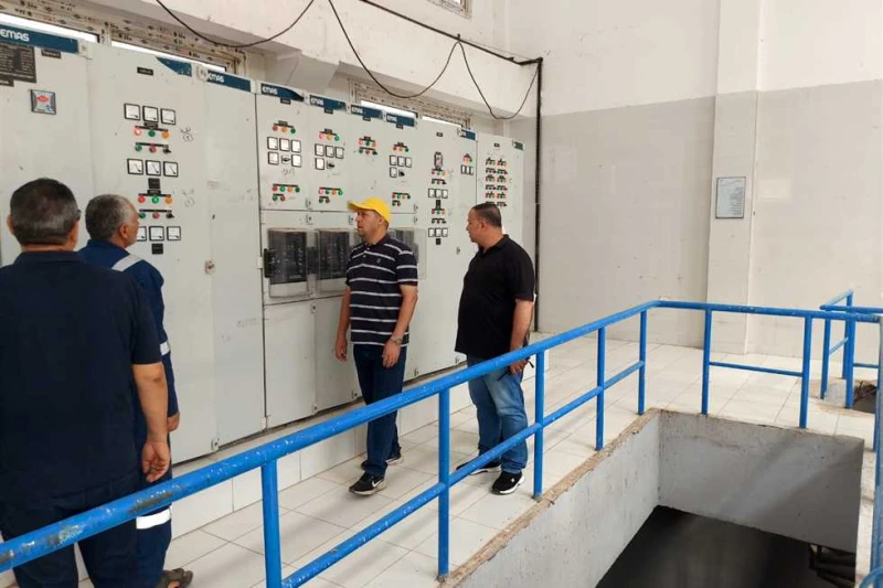 استعدادا للشتاء.. سكرتير مساعد البحيرة يقوم بجولة على محطات الصرف الصحي والزراعي بكفر الدوار قام كامل غطاس، السكرتير العام المساعد للمحافظة بجولة